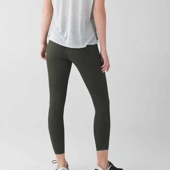 🍋 LULULEMON 🍋  Align 25"   size 4 - Picture 10 of 14